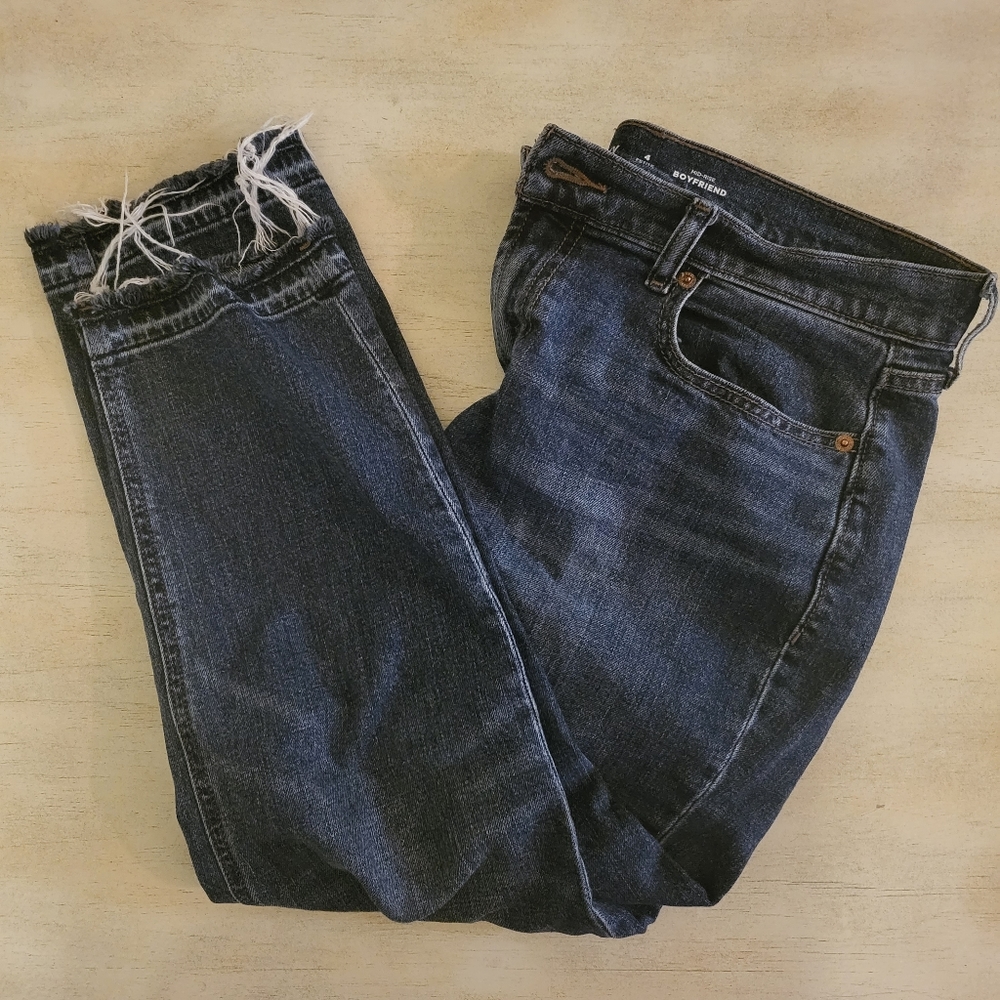 Mid Rise Petote Boyfriend Jeans Cropped